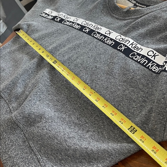 Calvin Klein Performance oversized cropped sweater sweatshirt size XL grey gray - Picture 9 of 9